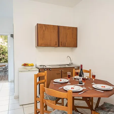 Iris Apartment