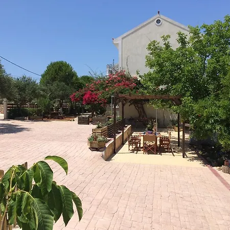 Iris Apartment Minia